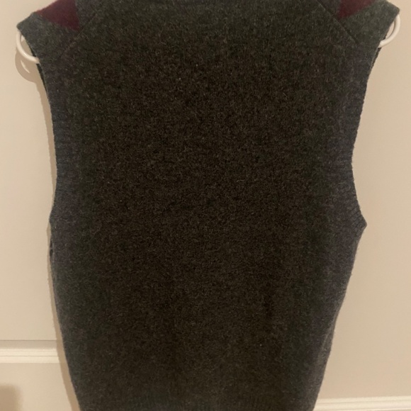 J. Crew Men’s Knit Sleeveless Sweater Size M Offers Welcome - Picture 4 of 5